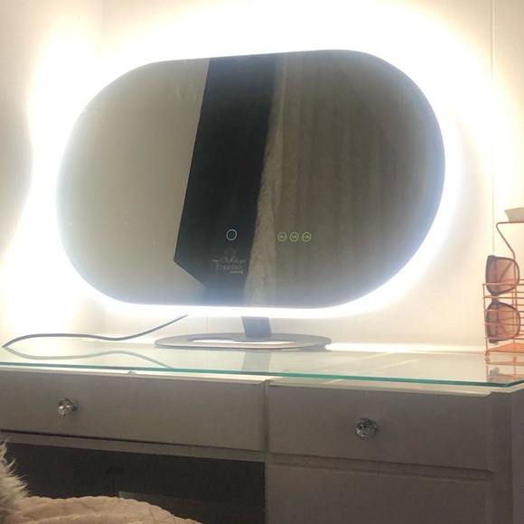 Vanity mirror - Picture 1 of 1